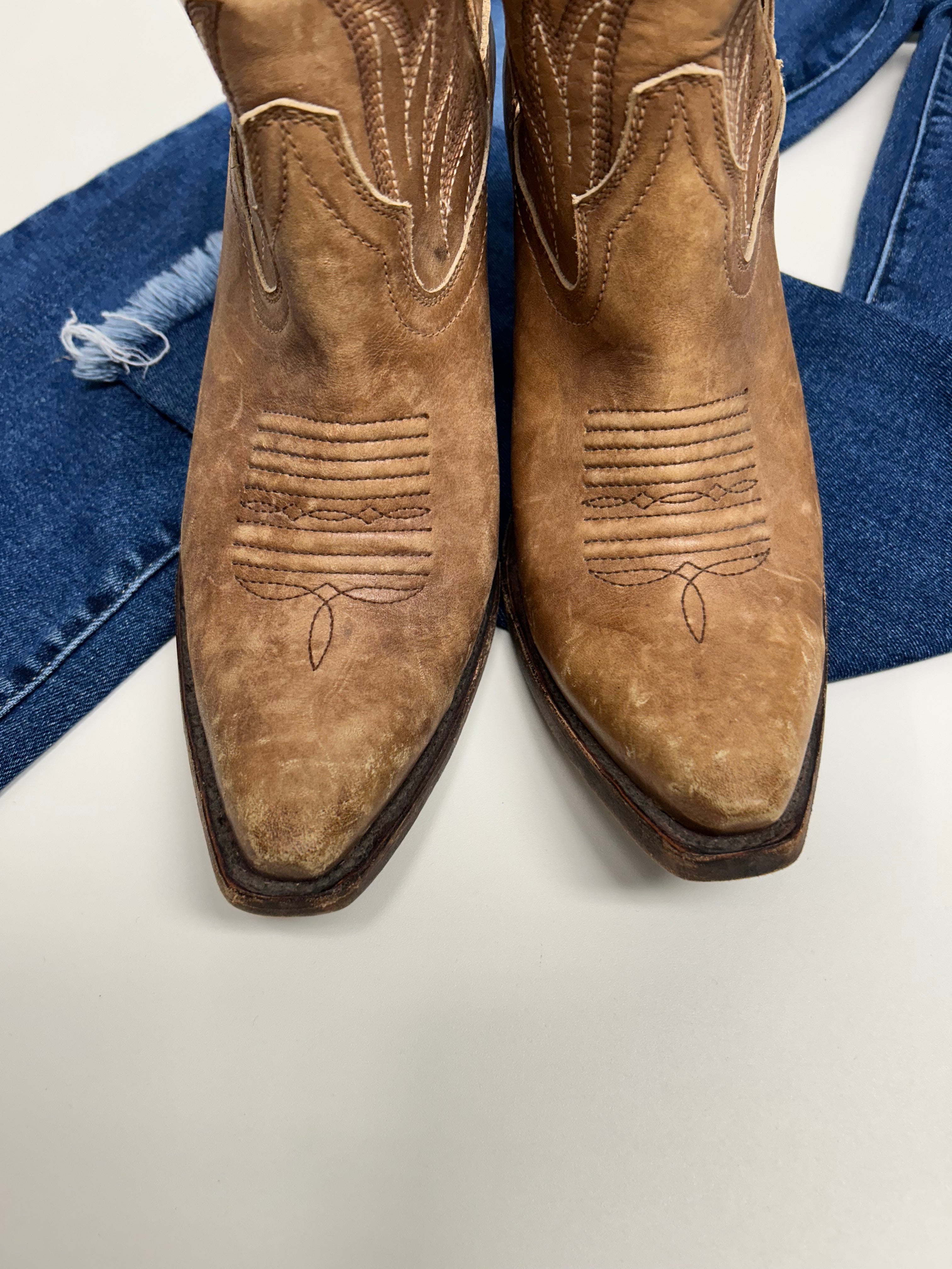 Ariat Boots Size 9.5