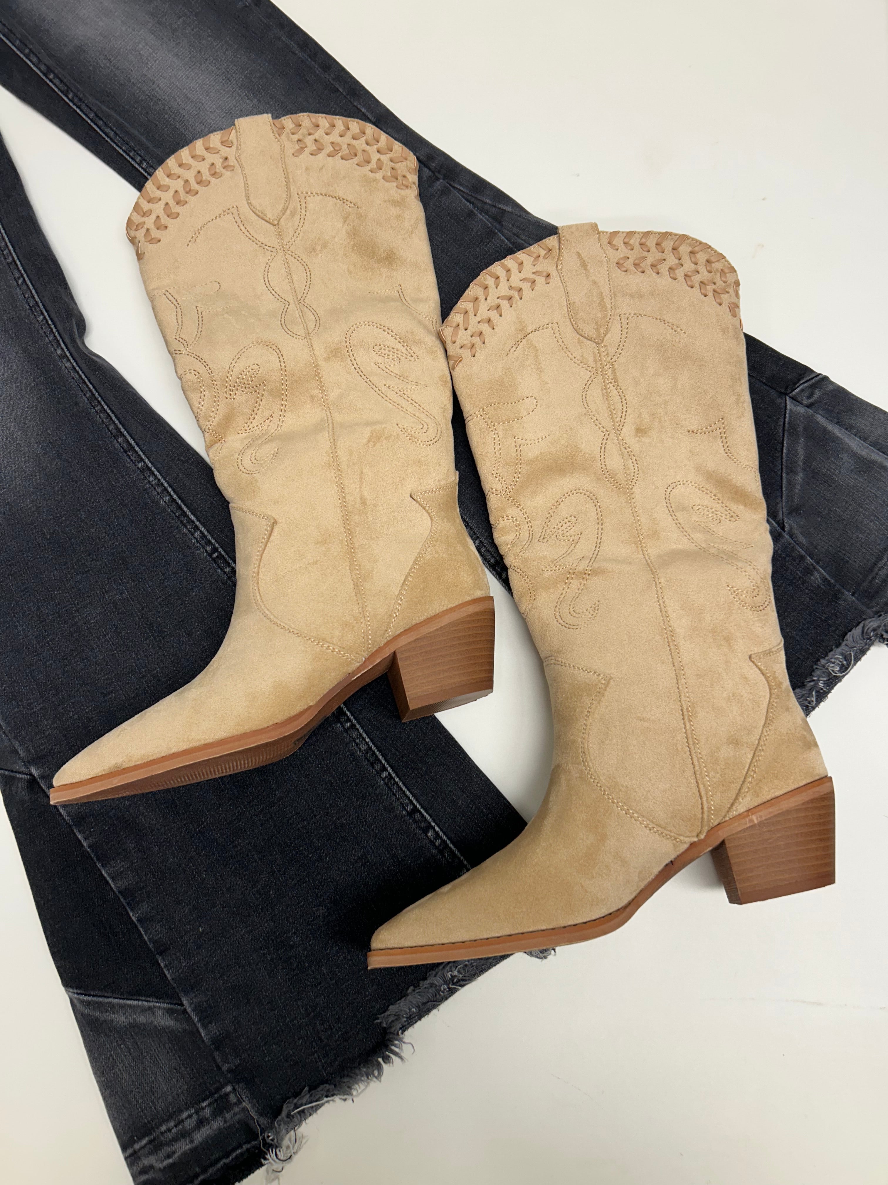 Reitoye Cowboy Boots Size 8