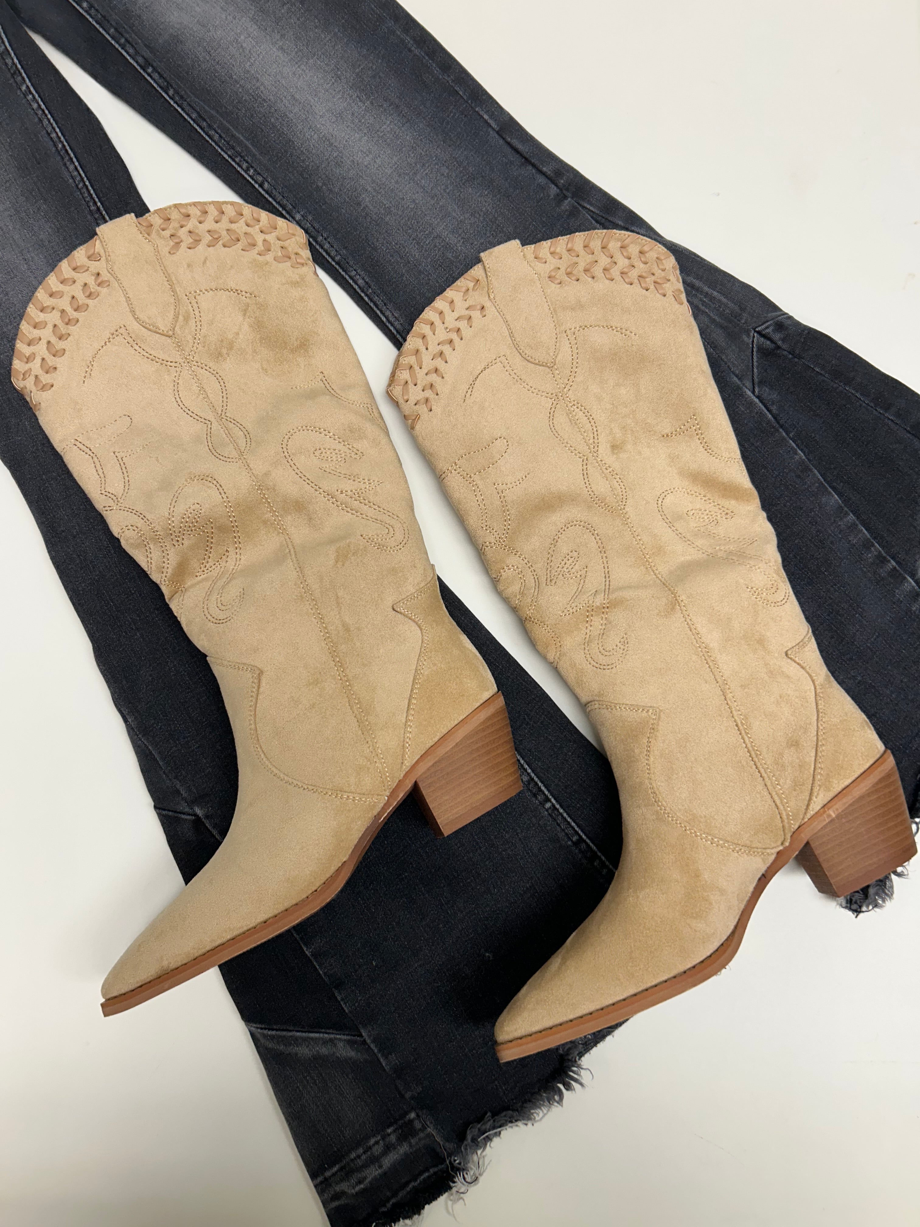 Reitoye Cowboy Boots Size 8