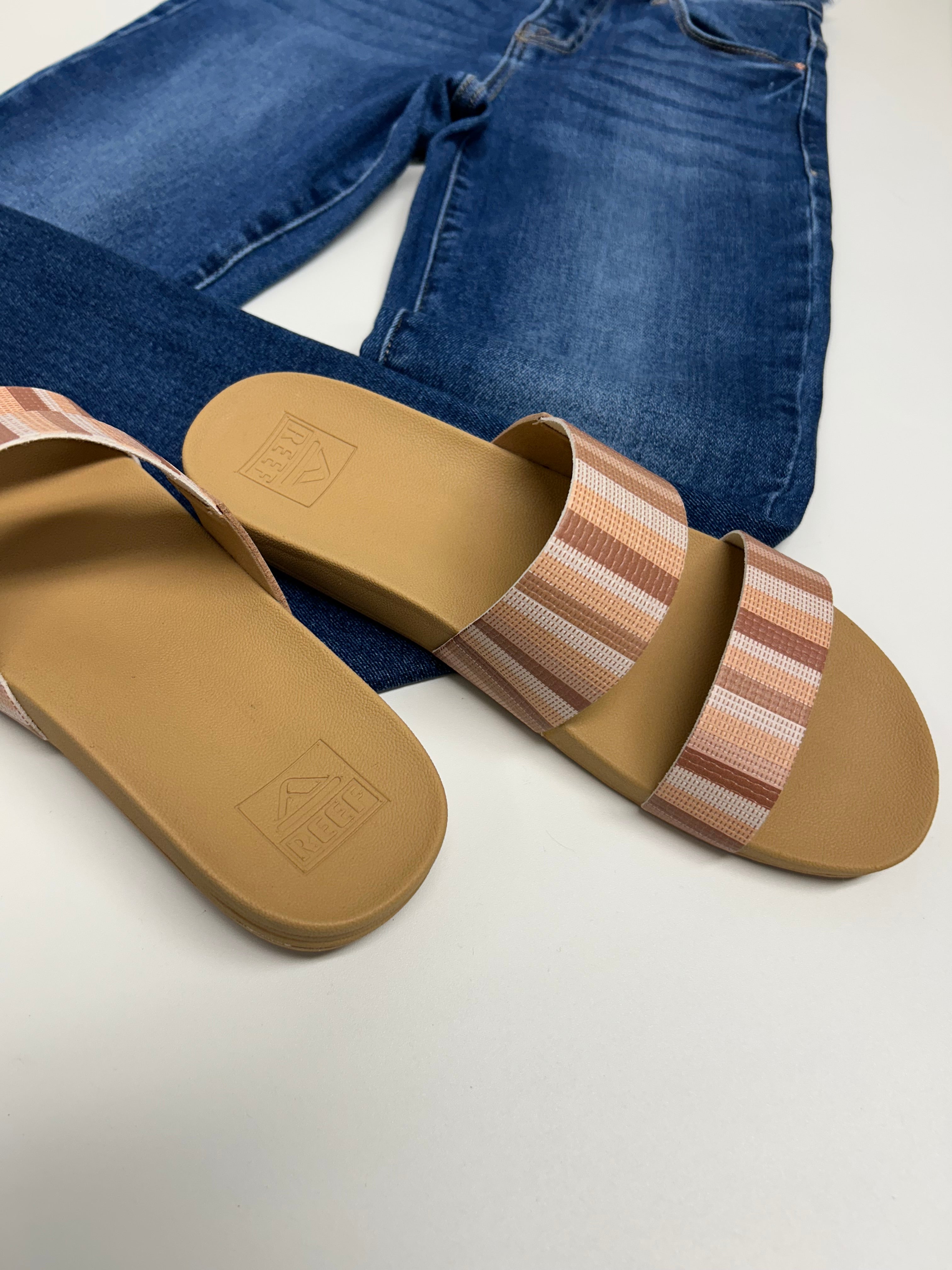 Reef Sandals Size 10